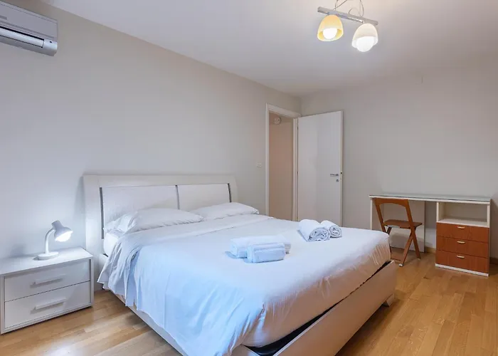 Apartment Guesthost - Nel Cuore Del Centro Storico Cozy