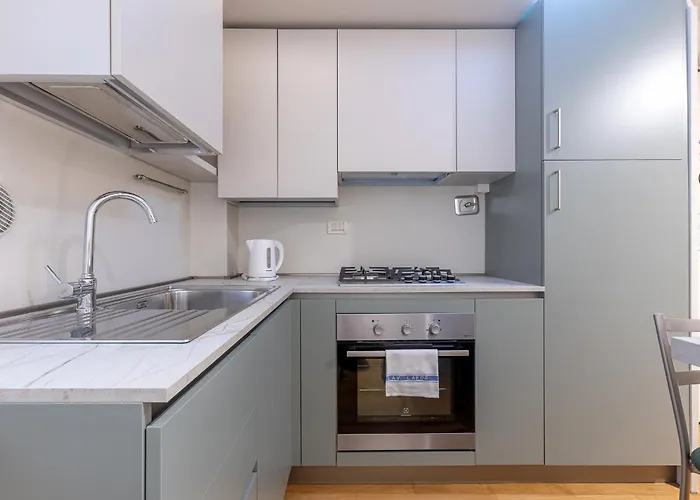 Guesthost - Nel Cuore Del Centro Storico Cozy Apartment *