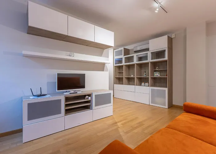 Guesthost - Nel Cuore Del Centro Storico Cozy Apartment Bologna